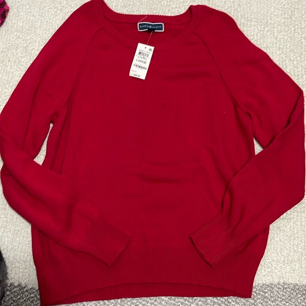 NWT- Karen Scott - L